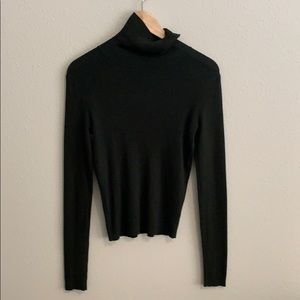 BRANDY MELVILLE TURTLENECK SWEATER